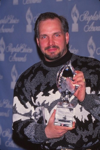 Dia garth brooks celebrity - brooks,